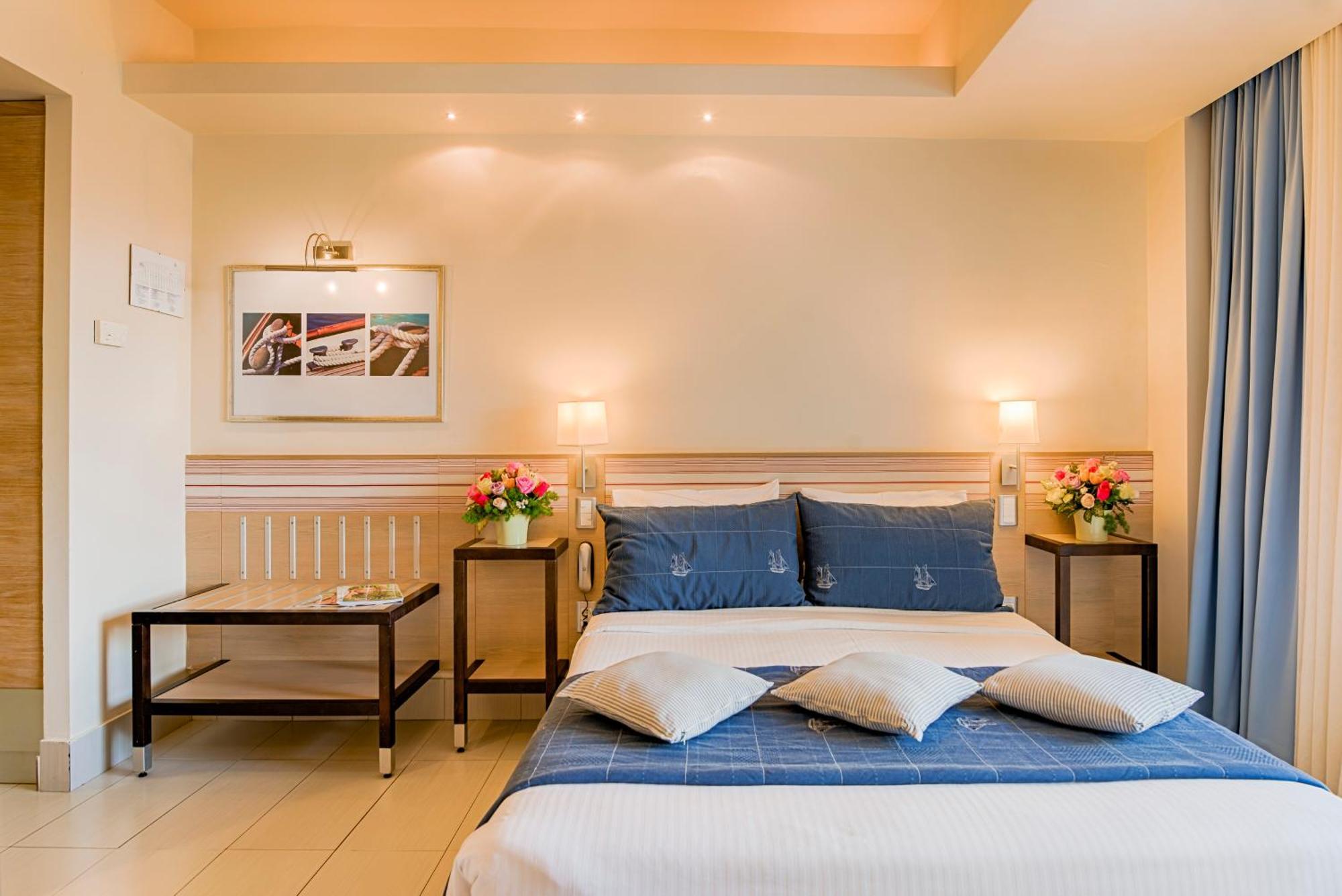 Esperides Hotell 4*
